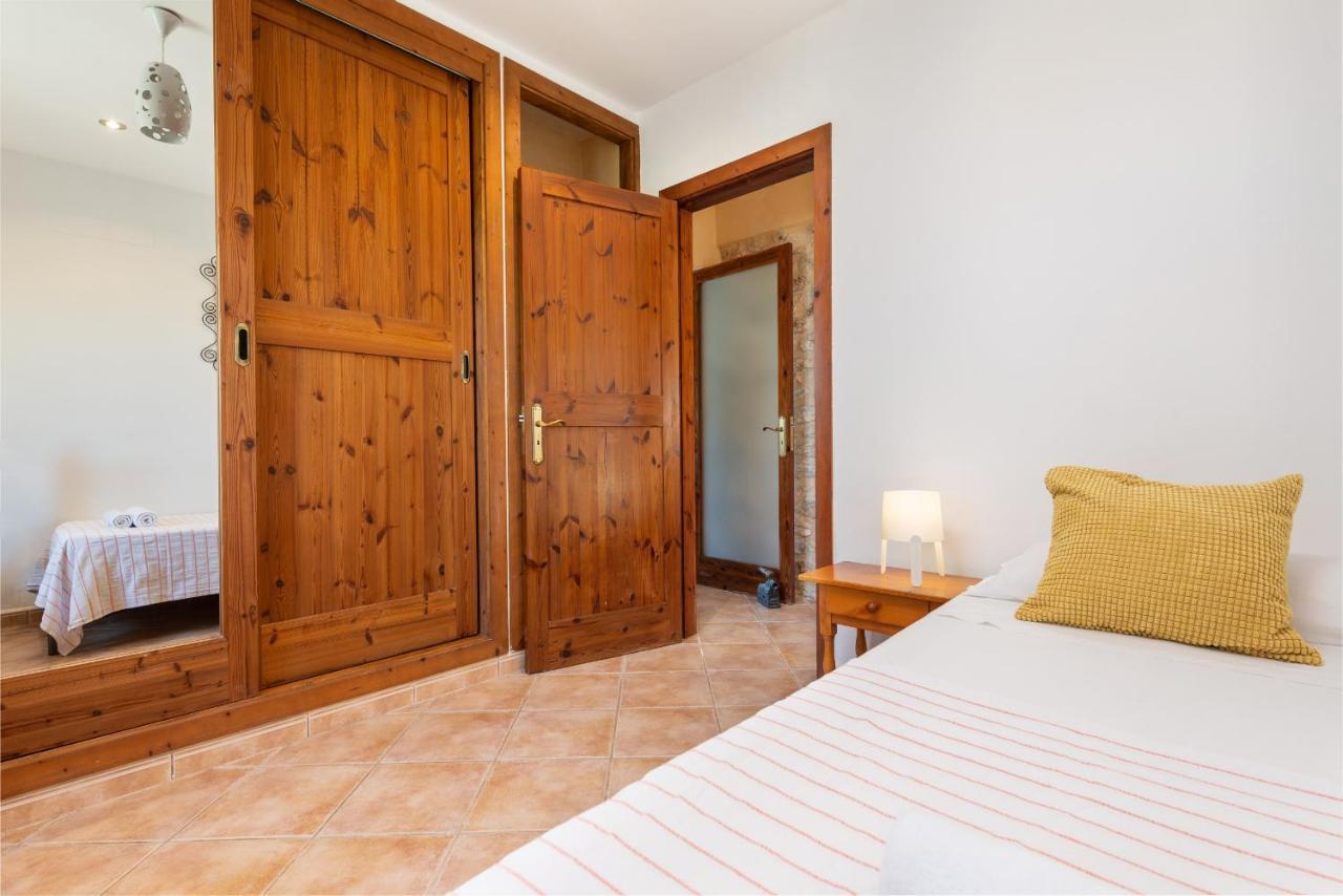 Perello, Swimming Pool And Gardens Llubi