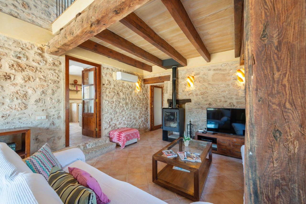 Perello, Swimming Pool And Gardens * Llubi