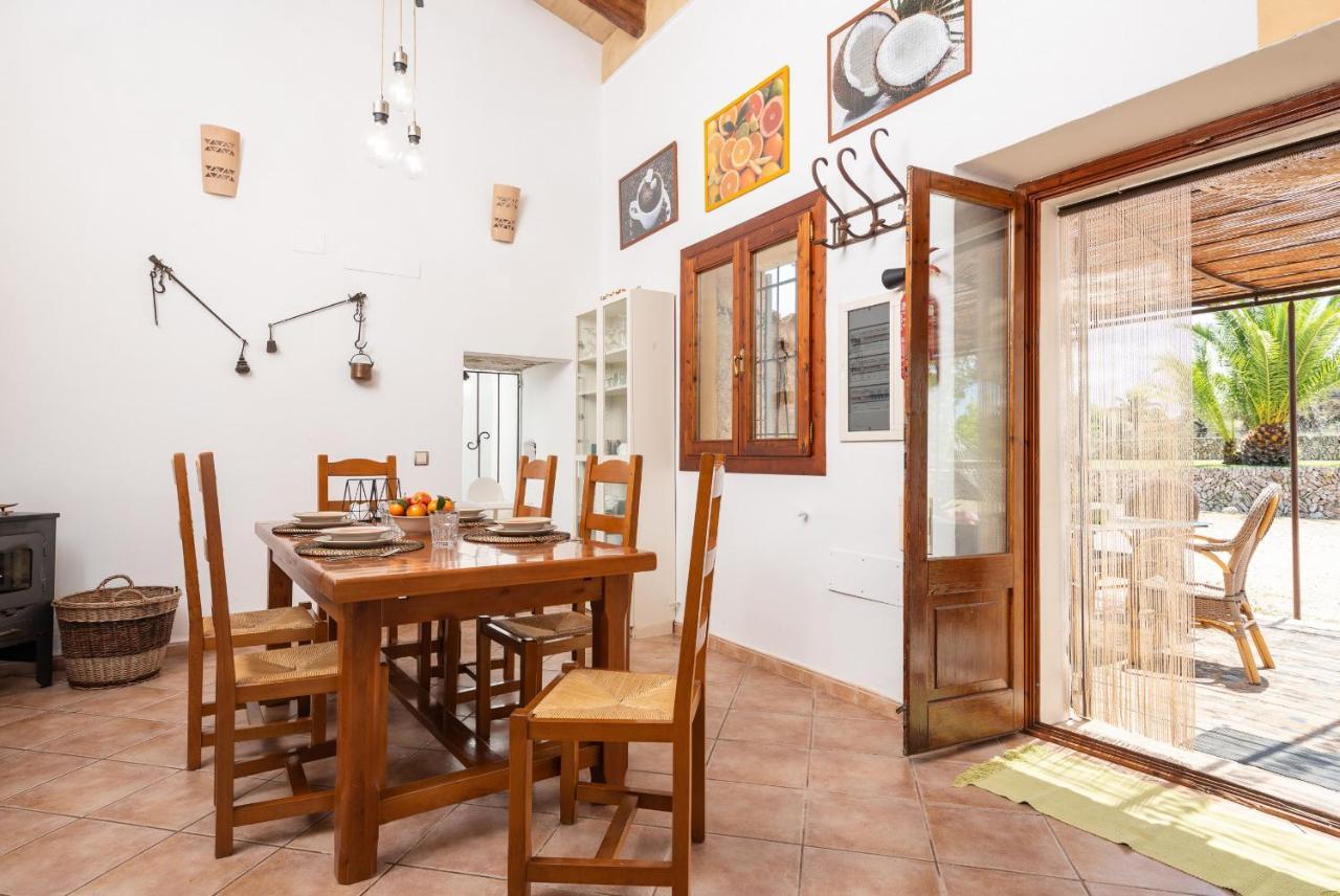 Villa Perello, Swimming Pool And Gardens Llubi