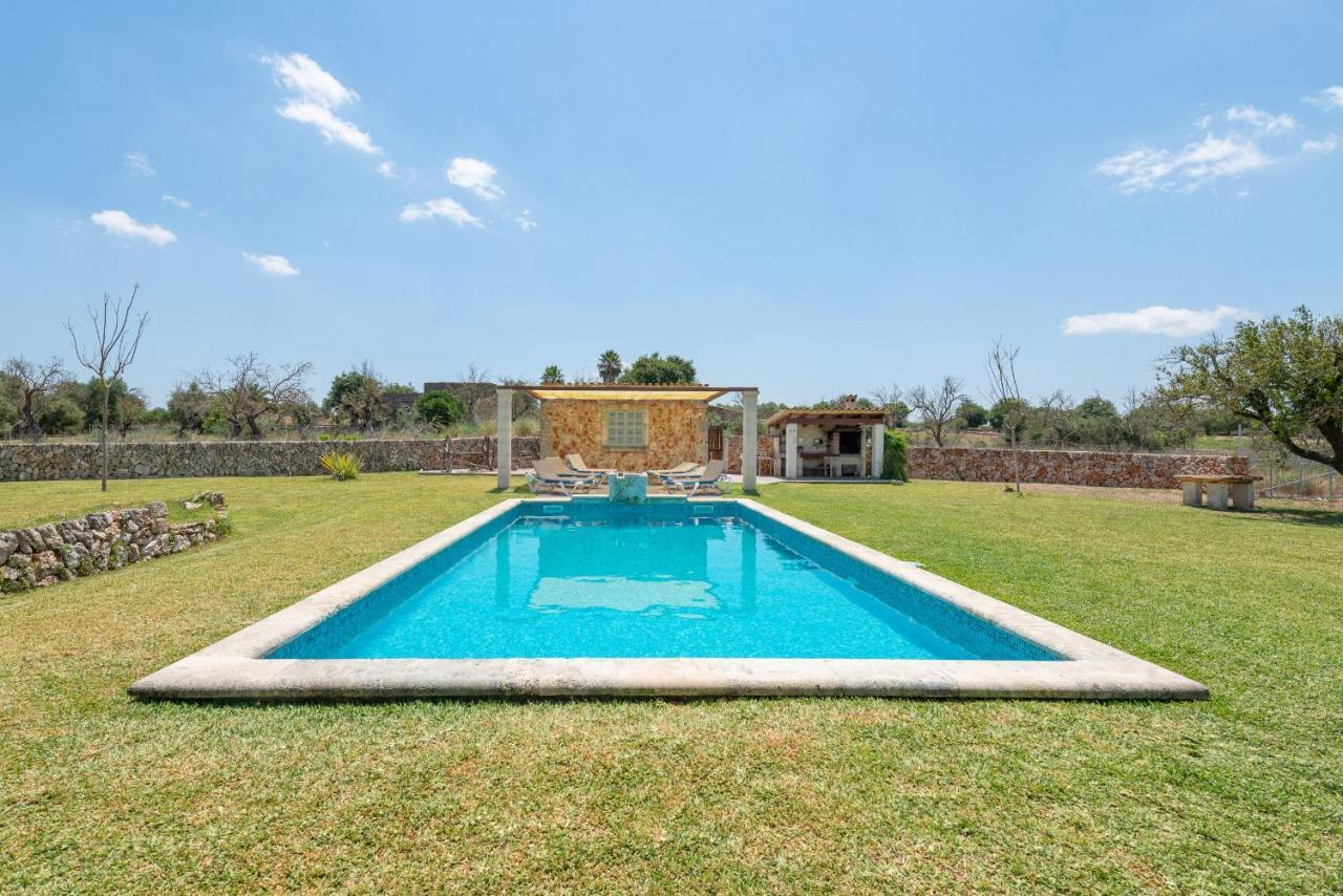 Villa Perello, Swimming Pool And Gardens Llubi