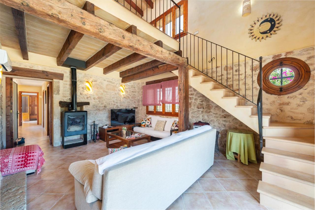 Perello, Swimming Pool And Gardens * Llubi